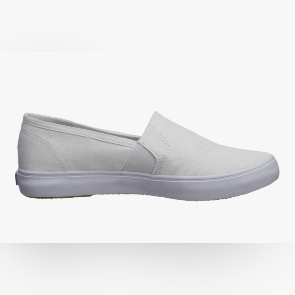 Womems 6 Keds Clipper Classic White Canvas Slip-On Sneakers WF60377